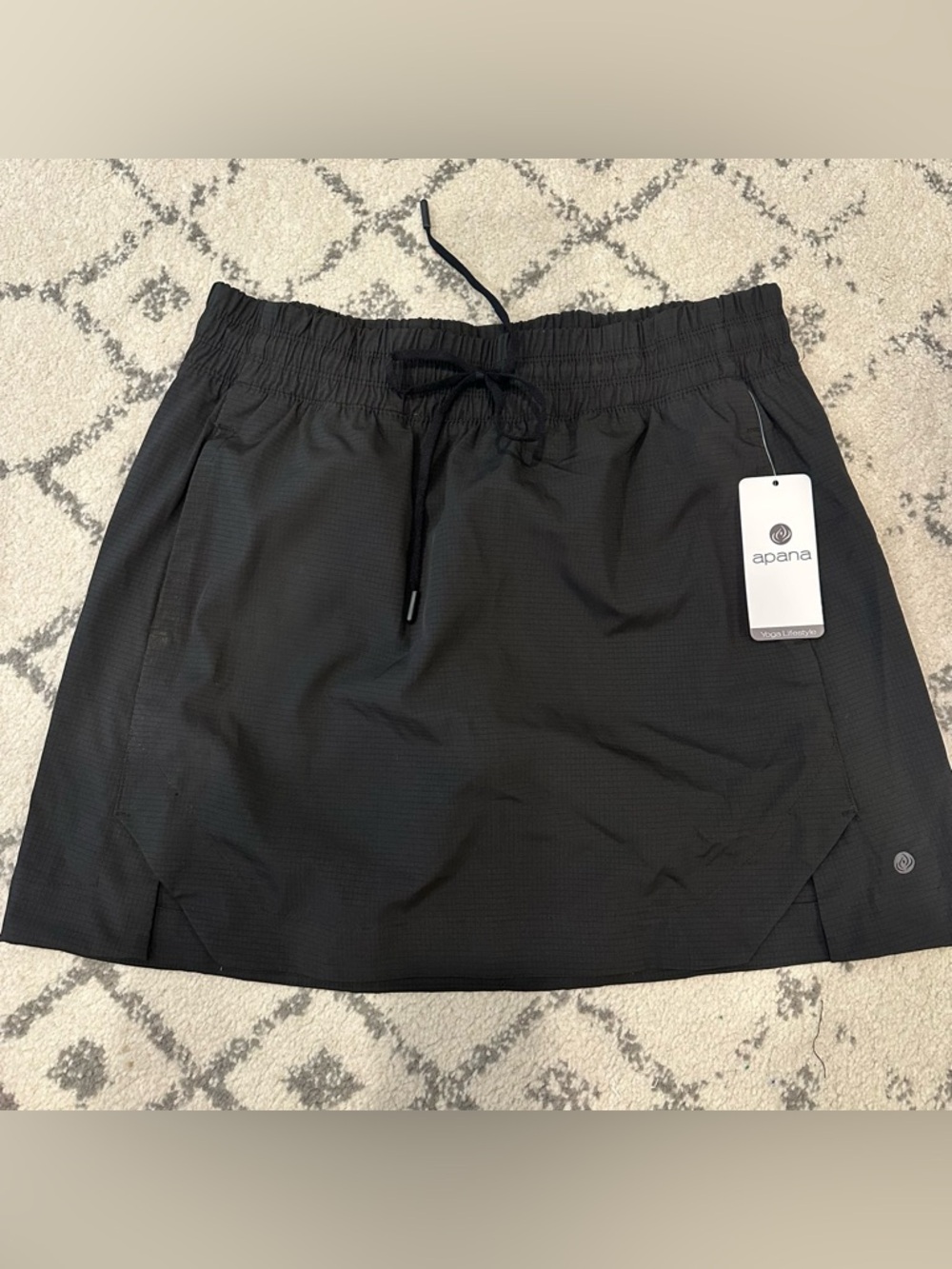 NEW Apana Black Athletic Skort with Drawstring. Size Medium